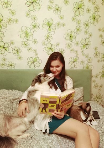Когда пытаешься почитать книгу..