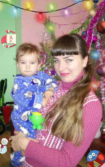 Сегодня нам 11 месяцев))