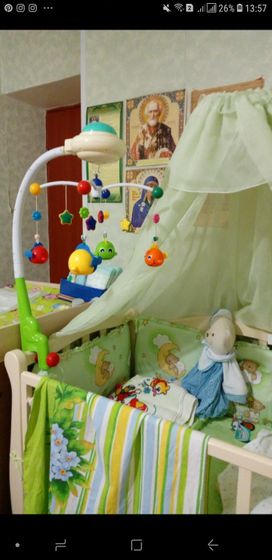 Продам коляску,стульчик,мобиль