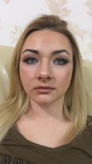 Я сегодня визажистом была!