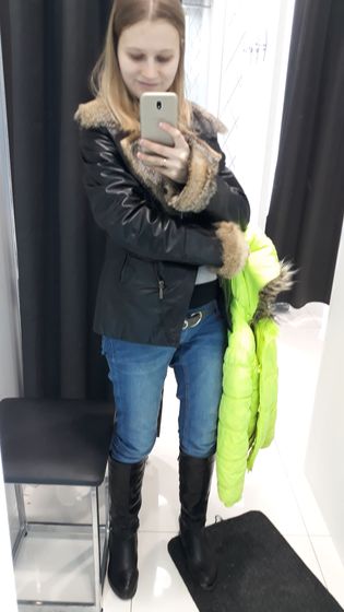 Вещи покупаем дочке .