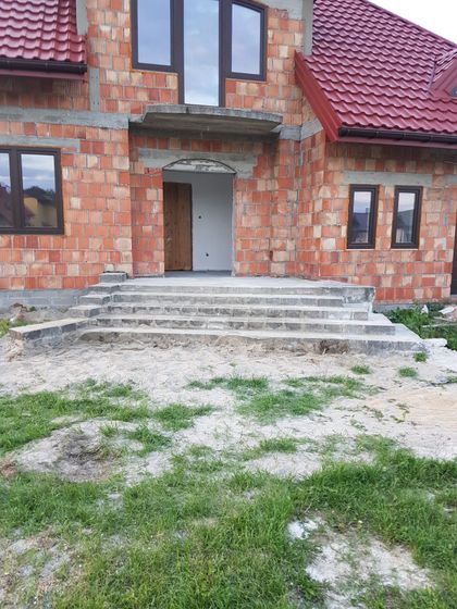 Стройка, 1 год от покупки дома (недострой)