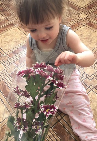 Девочки, с 8 марта нас 💐