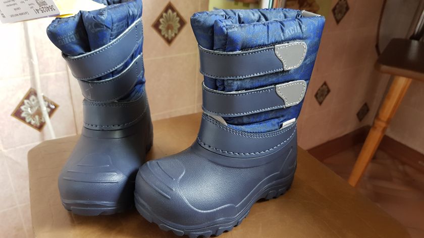 Ровесники, гуляющие без коляски