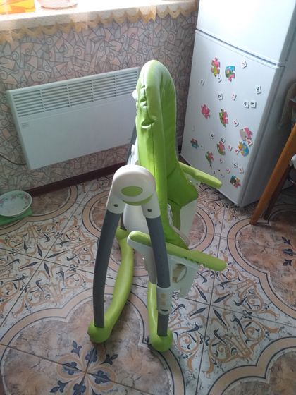 Продам коляску,стульчик,мобиль