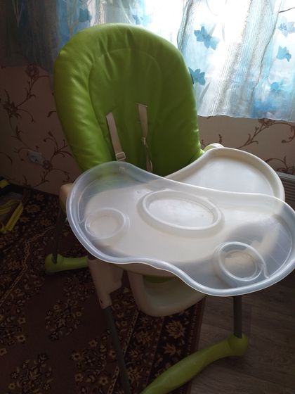 Продам коляску,стульчик,мобиль