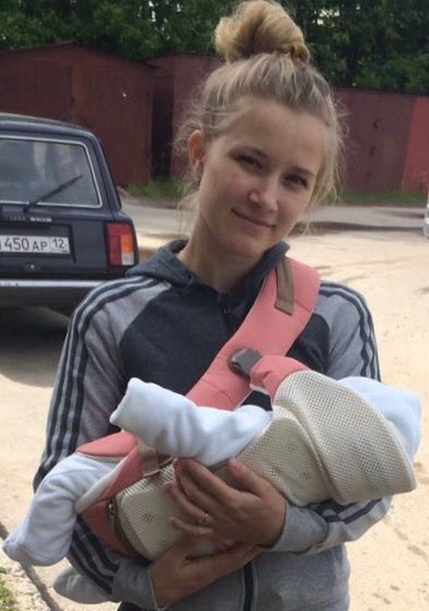 Али