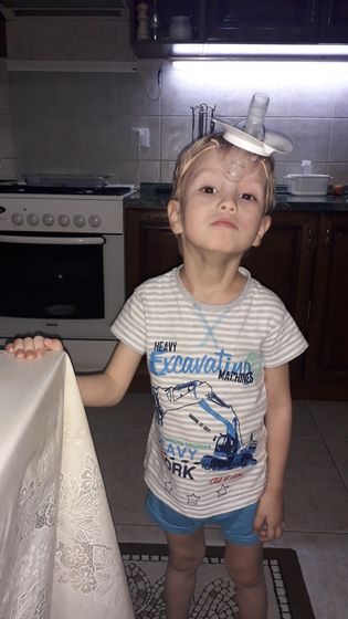 Наши пацаны.у нас цирк какой)))