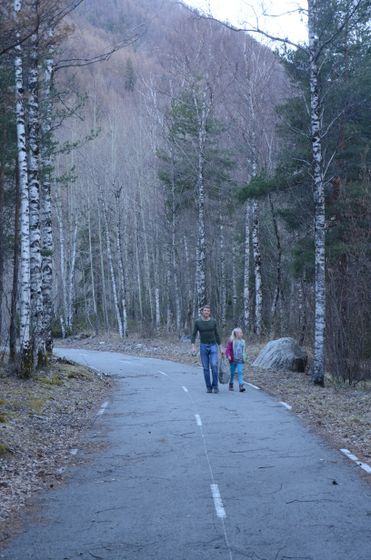 Прогулка во французских альпах.Заяц с шоколадными яйцами.Берёзовый сок.