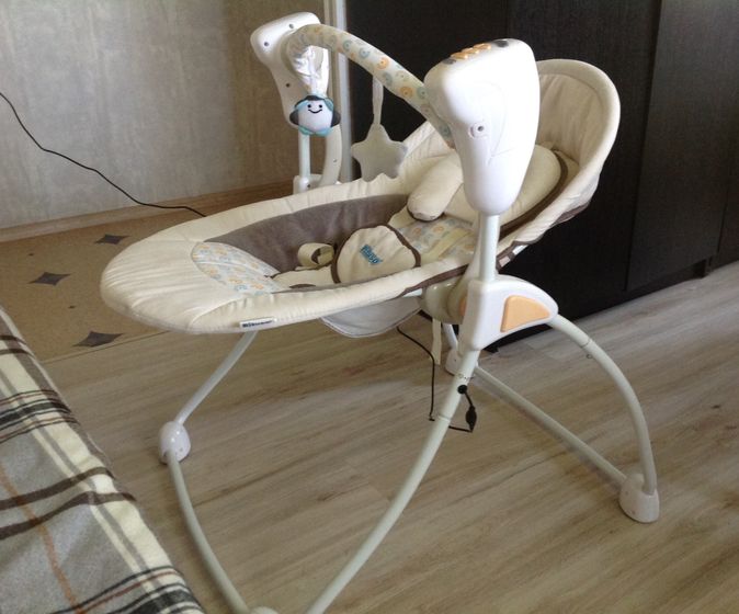 Продам электронные качели pituso viola 2500 р