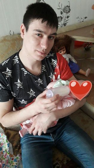 Нам сегодня месяц