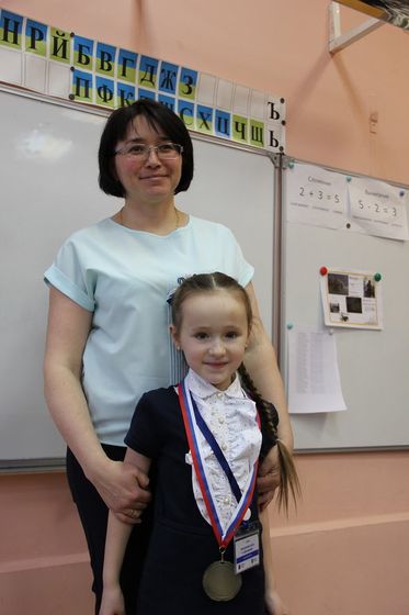 Моей доченьке сегодня 7!