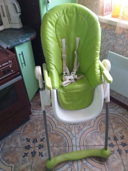 Продам коляску,стульчик,мобиль