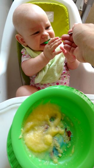 Начали прикорм с Gerber и каш Nestle