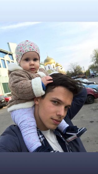Лия по ходу влюбилась
