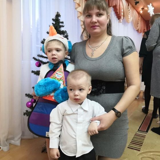 Немного нас