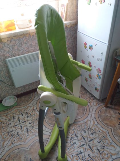 Продам коляску,стульчик,мобиль