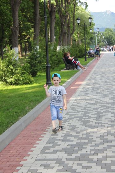 Нам 9 месяцев